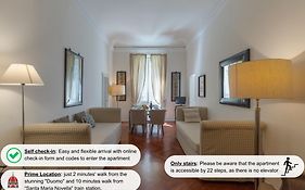 Big Apartment A Stone'S Throw From The Duomo